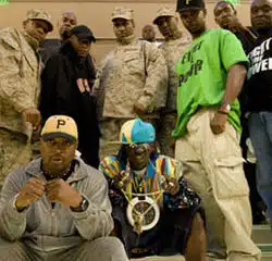 Public Enemy demande de l'argent aux fans 11