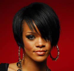 Rihanna sort son single <i>Russian Roulette</i> 14