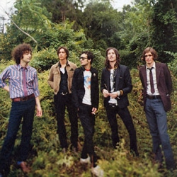 The Strokes reviennent avec <i>Comedown Machine</i> 4