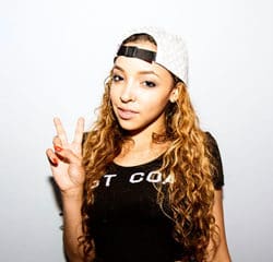 Tinashe sort son premier album : <i>Aquarius</i> 5