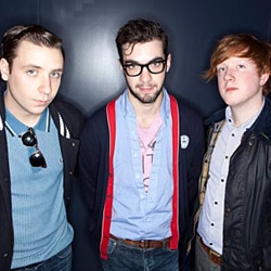 Two Door Cinema Club de retour avec un nouvel album 10