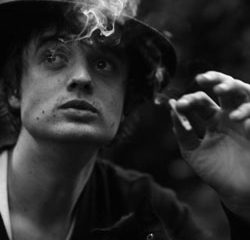 Pete Doherty à nouveau sous les verrous 17