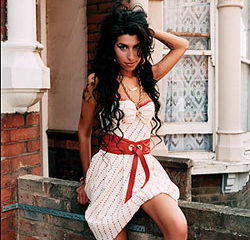 Amy Winehouse de retour avec The Specials 12