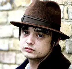 Pete Doherty interprète un chant nazi 14