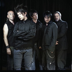 Interview du groupe Indochine 28