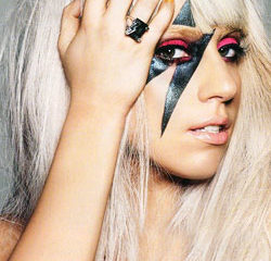 Lady Gaga disque d'or en France 12