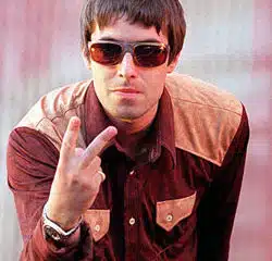 Liam Gallagher pète un plomb sur scène 5