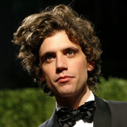 Mika chante <i>Poker Face</i> de Lady Gaga 4