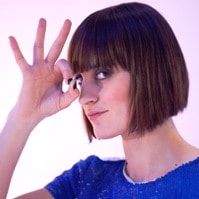 La chanteuse Yelle, un trio à l'image de sa musique. 16