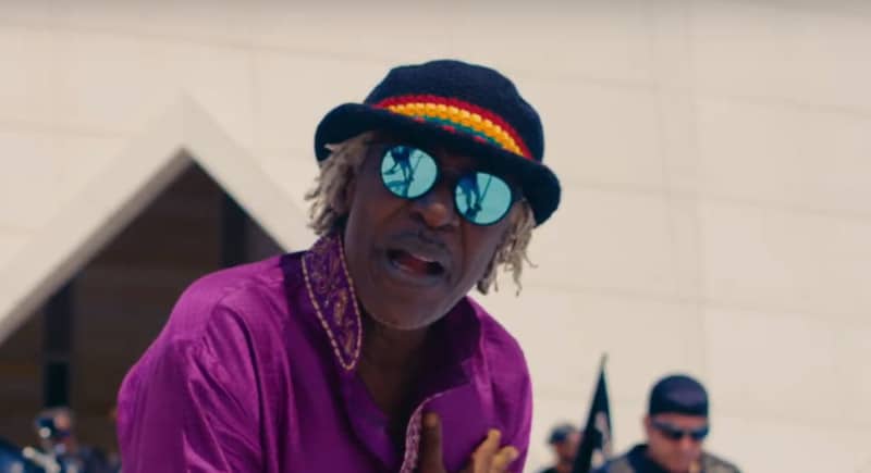 Alpha Blondy dévoile le clip de "Whole Lotta Love", une reprise reggae du groupe Led Zeppelin