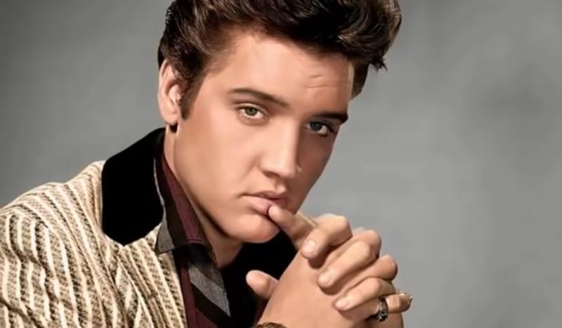 A titre posthume, Donald Trump a décerné la plus haute récompense civile au célèbre chanteur américain Elvis Presley