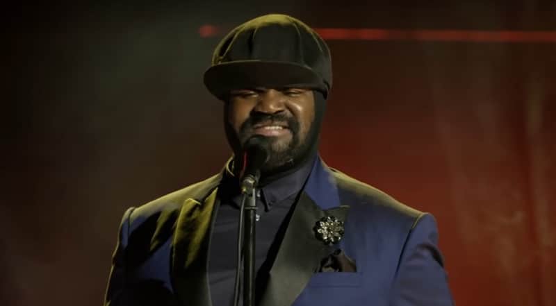 Gregory Porter est de retour avec son tout premier album live, enregistré au Royal Albert Hall de Londres