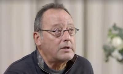 Ému au larmes, Jean Reno évoque le décès de son ami Johnny Hallyday, dont il ne semble pas se remettre