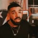 Drake embrasse et caresse et une mineure de 17 ans sur scène