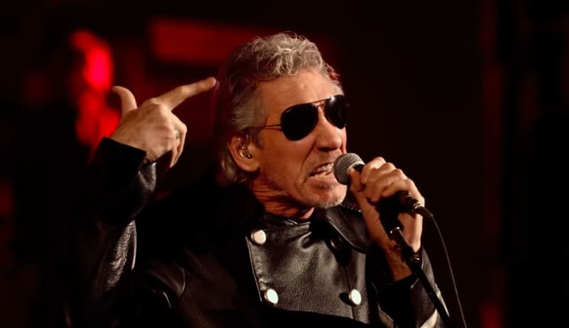 Roger Waters permet à 2 enfants détenus par l'État islamique de retrouver leur mère