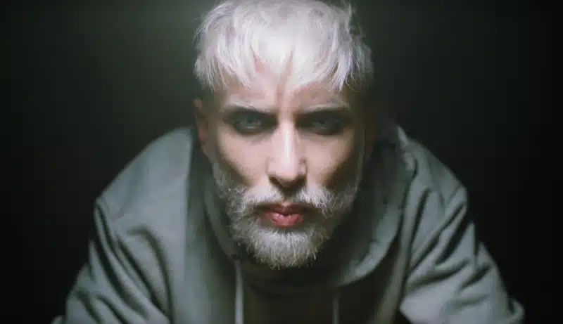 Conchita Wurst change radicalement de look