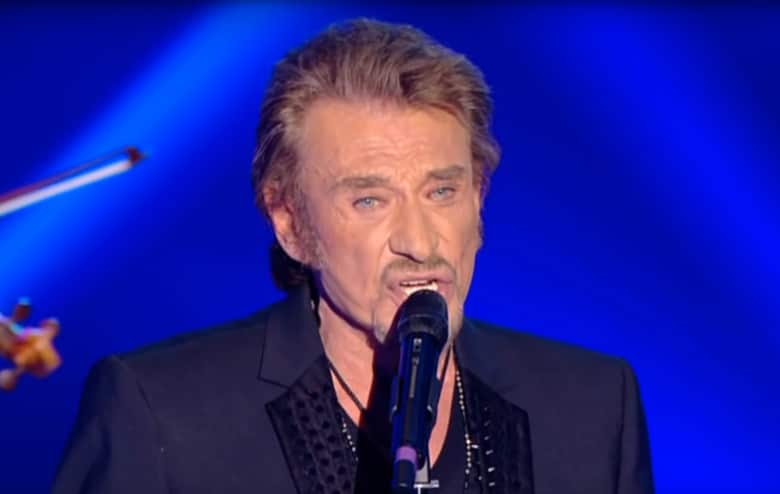 379 guitaristes rendent hommage à Johnny Hallyday