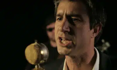 François Ruffin reprend « La Marseillaise » avec un groupe Punk