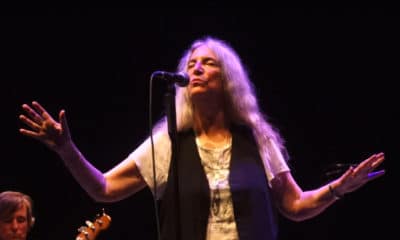 À l'Olympia, Patti Smith affiche son soutien à Emmanuel Macron