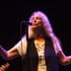 À l'Olympia, Patti Smith affiche son soutien à Emmanuel Macron