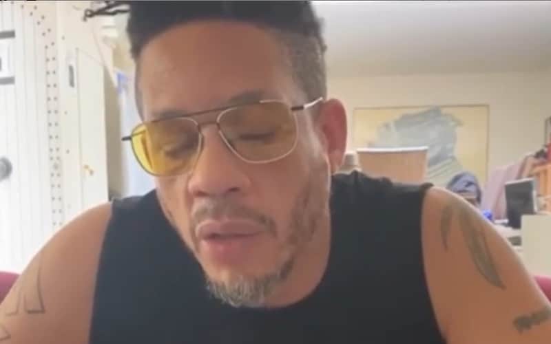 JoeyStarr chante Christophe