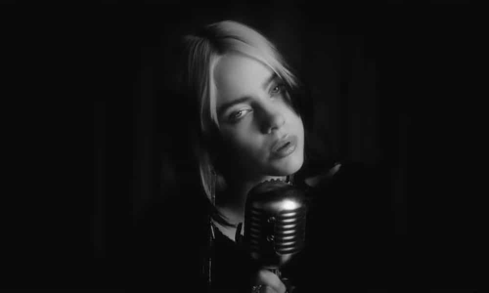 Billie Eilish dévoile le clip de No Time To Die