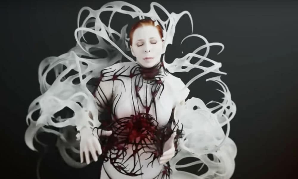 Mylène Farmer clip A Tout Jamais