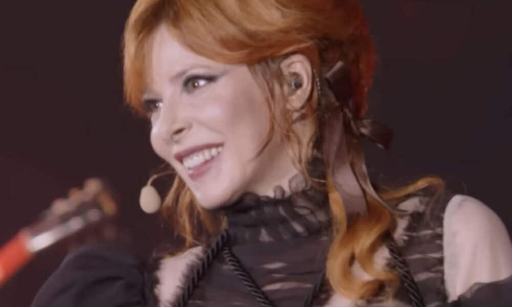 Mylène Farmer dévoile "Rallumer les étoiles"