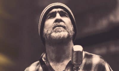 Eric Cantona sings Eric