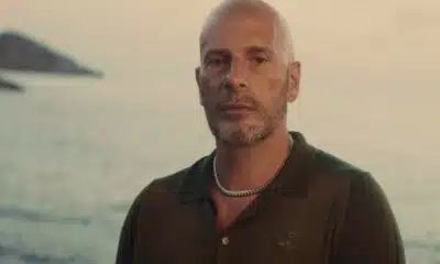 Akhenaton plonge en apnée en Méditerranée