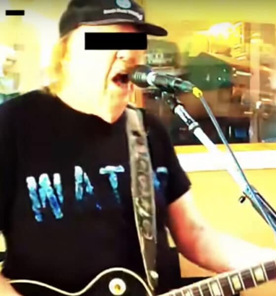 NEIL YOUNG Let's Roll Again