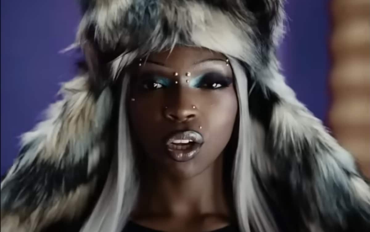 Ayra Starr collabore avec Theodora