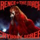 Florence Welch en concert avec Florence + The Machine, pour une photographie correspondant réellement à cette scène
