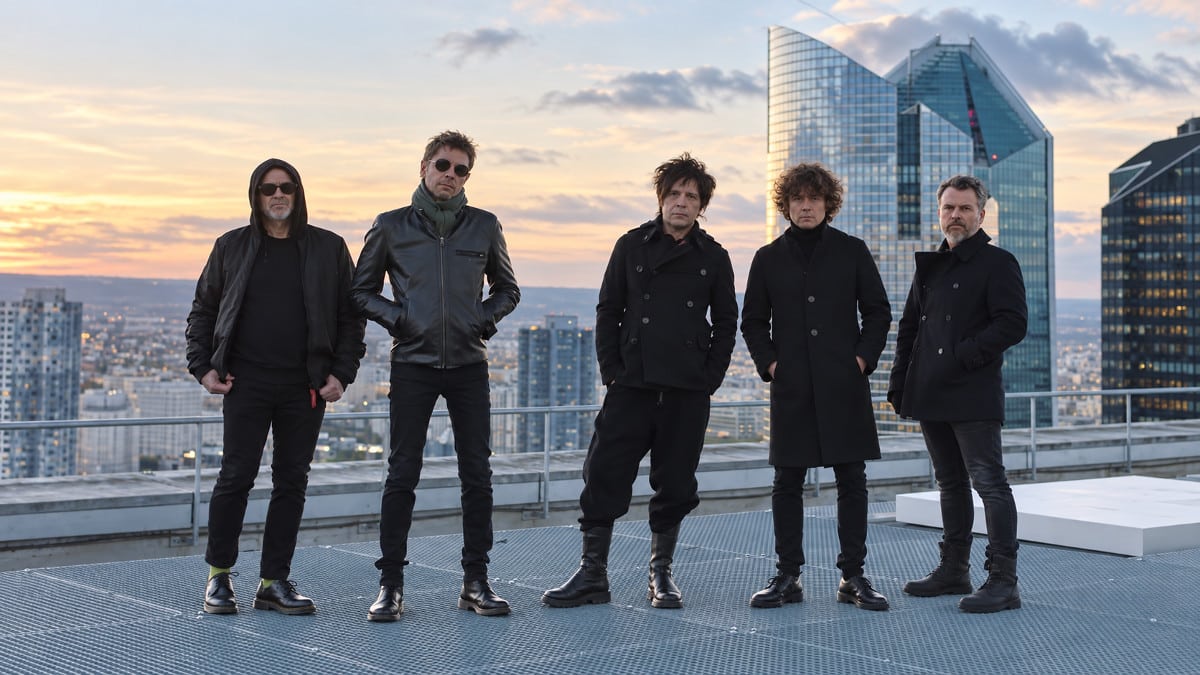 Marc Éliard avec Indochine avant son départ du groupe en 2026
